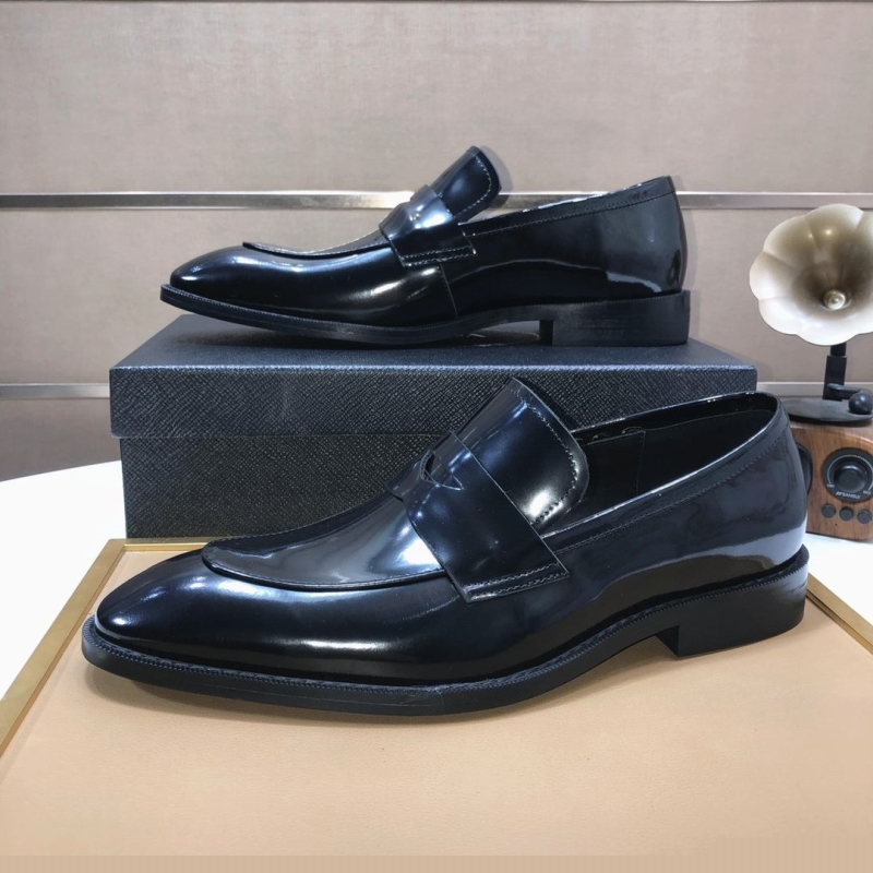Pra*a leather shoes
